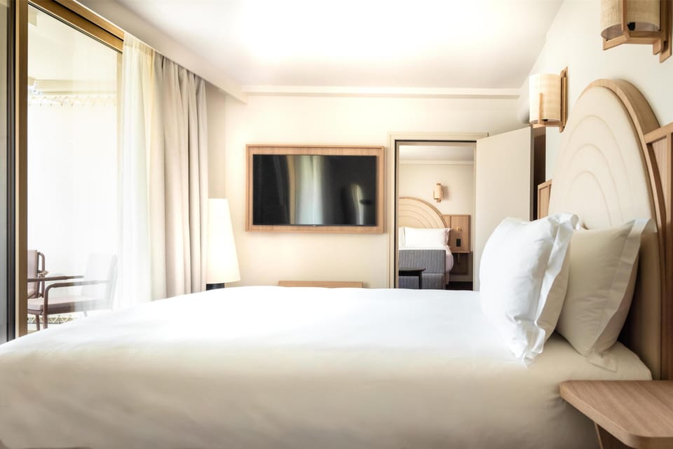 Family Room, 1 King Bed, Connecting Rooms | Premium bedding, pillowtop beds, minibar, in-room safe