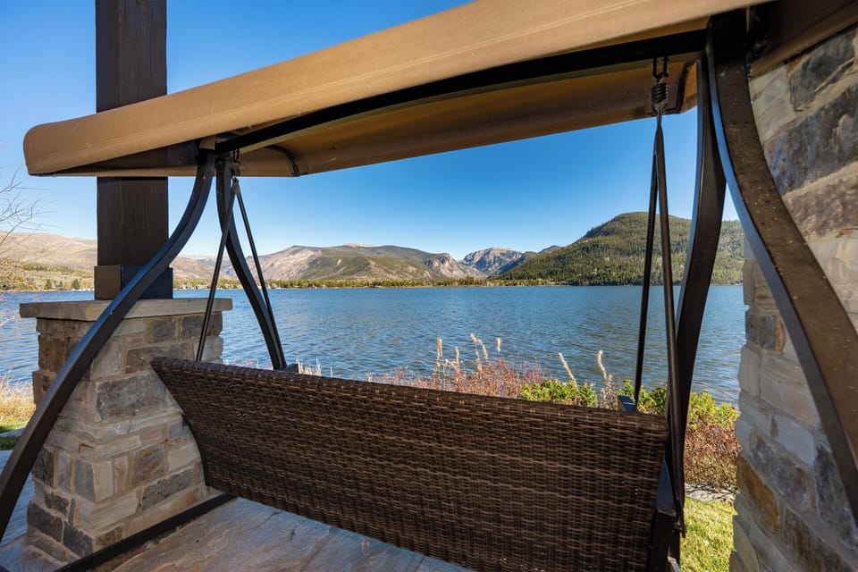 Swing right in front of the Lake