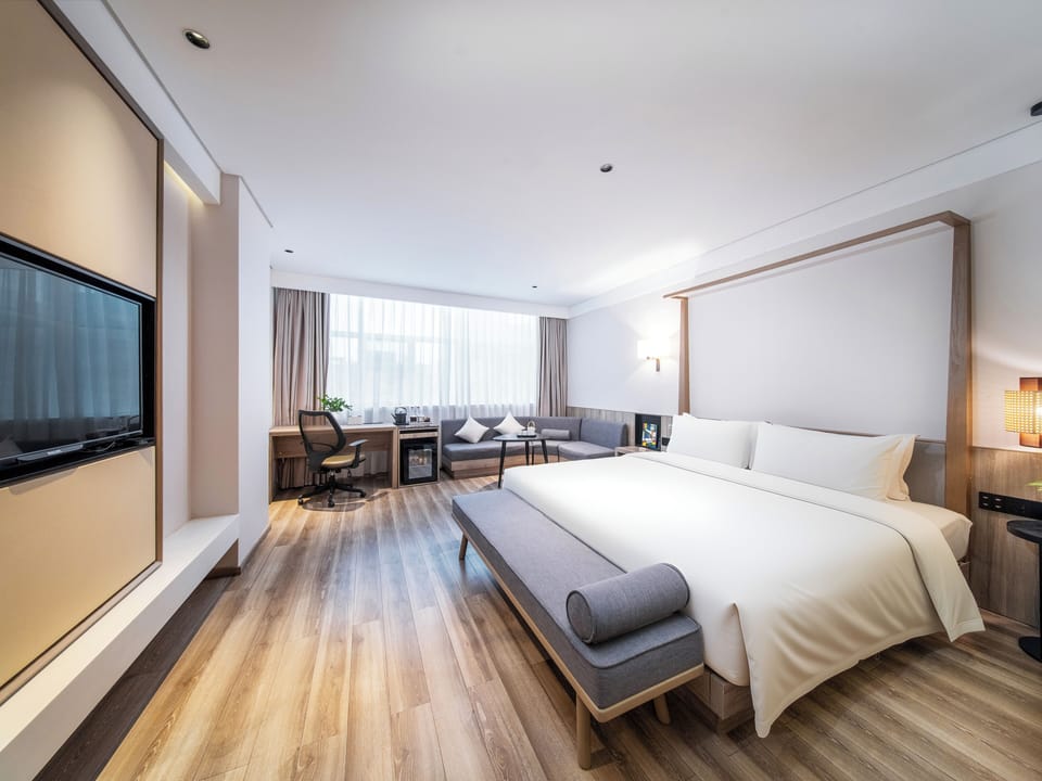 Executive Single Room | Desk, laptop workspace, blackout drapes, iron/ironing board (on request)