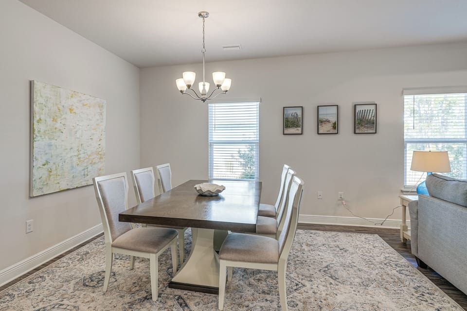 Dining Area | Dishware/Flatware