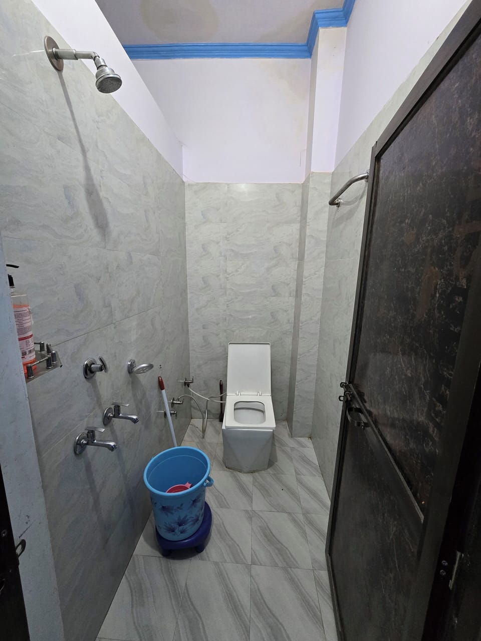 Deluxe Double Room | Bathroom | Bidet, towels, soap, shampoo