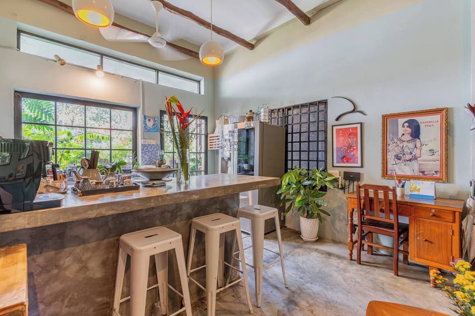 Apartment, 1 Bedroom, Smoking, Balcony | Dining