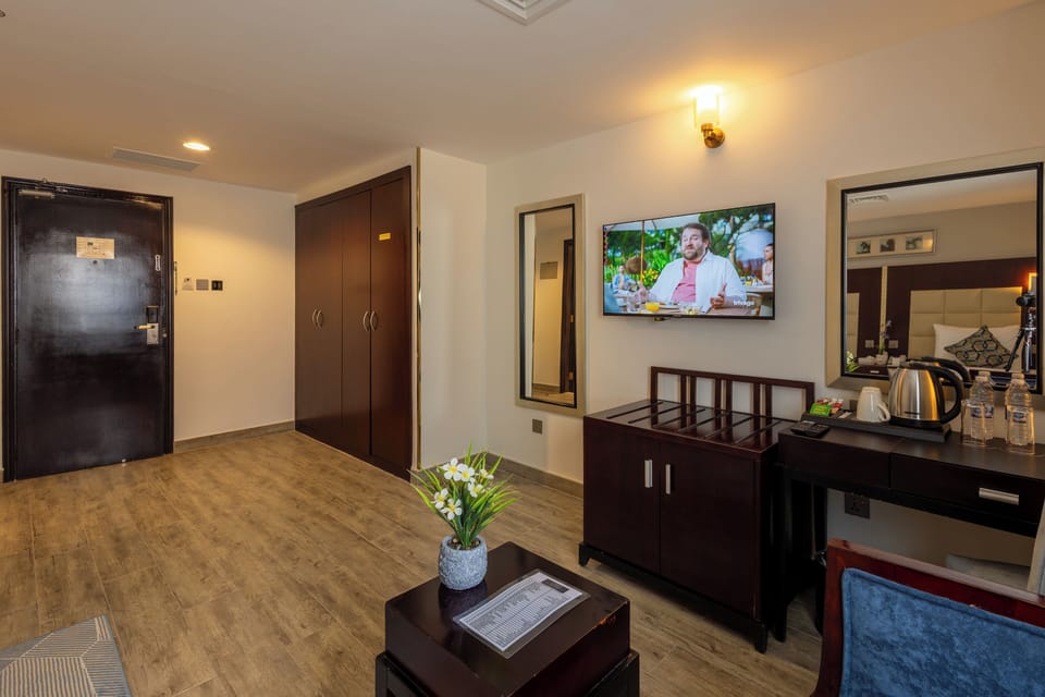 Luxury Twin Room | In-room safe, desk, iron/ironing board, free WiFi