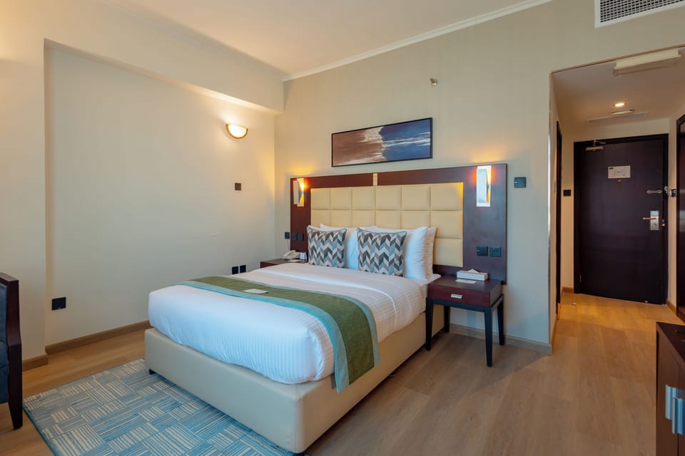 Superior Double Room | In-room safe, desk, iron/ironing board, free WiFi