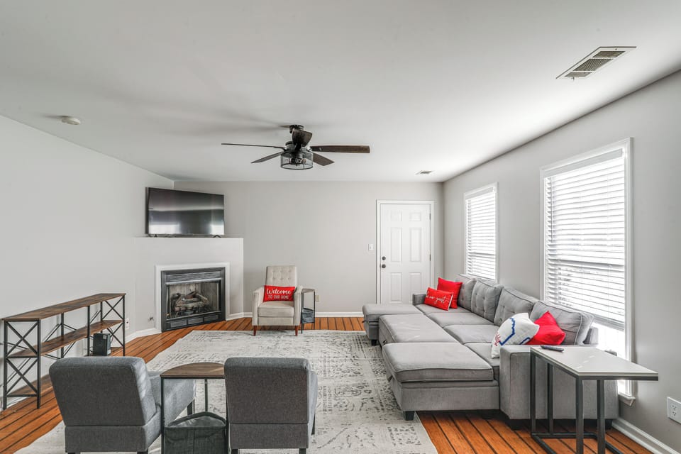 Oxford Vacation Rental | 3BR | 2BA | 1 Step to Enter | 1,575 Sq Ft