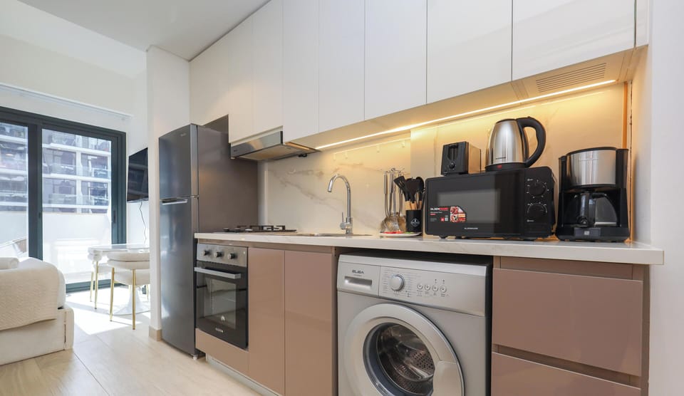 Comfort Studio, City View | Private kitchen