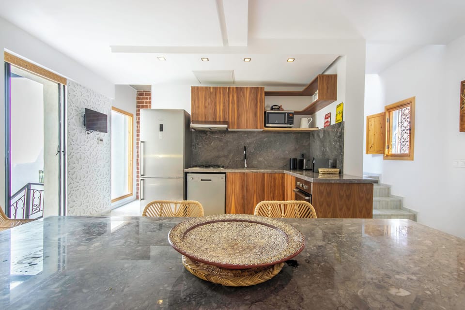 Shared fridge, microwave