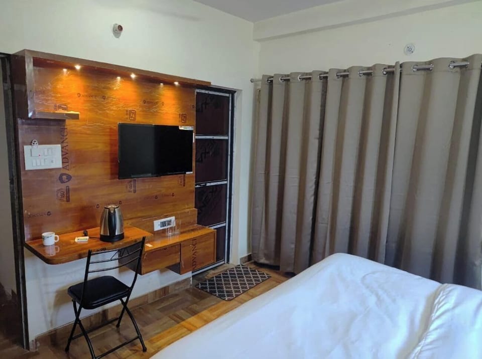 Deluxe Double Room | Desk, WiFi (free)