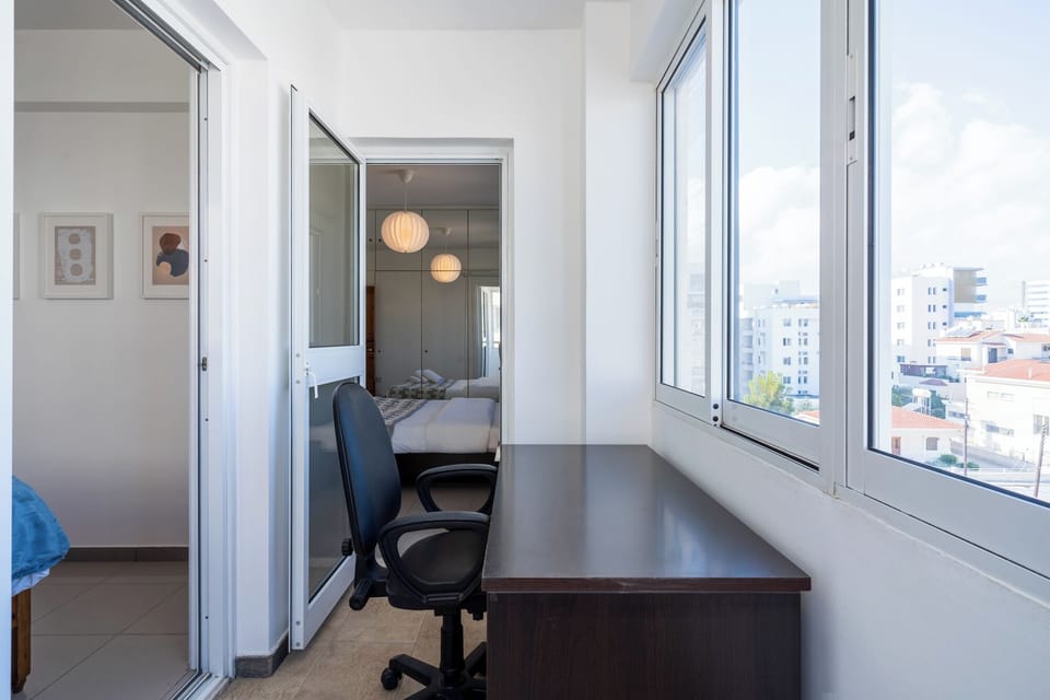 Apartment, 2 Bedrooms, Kitchen, City View | In-room business center