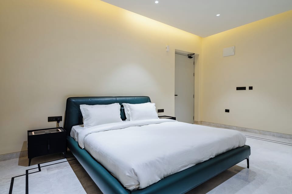 Deluxe Suite | Desk, laptop workspace, free WiFi