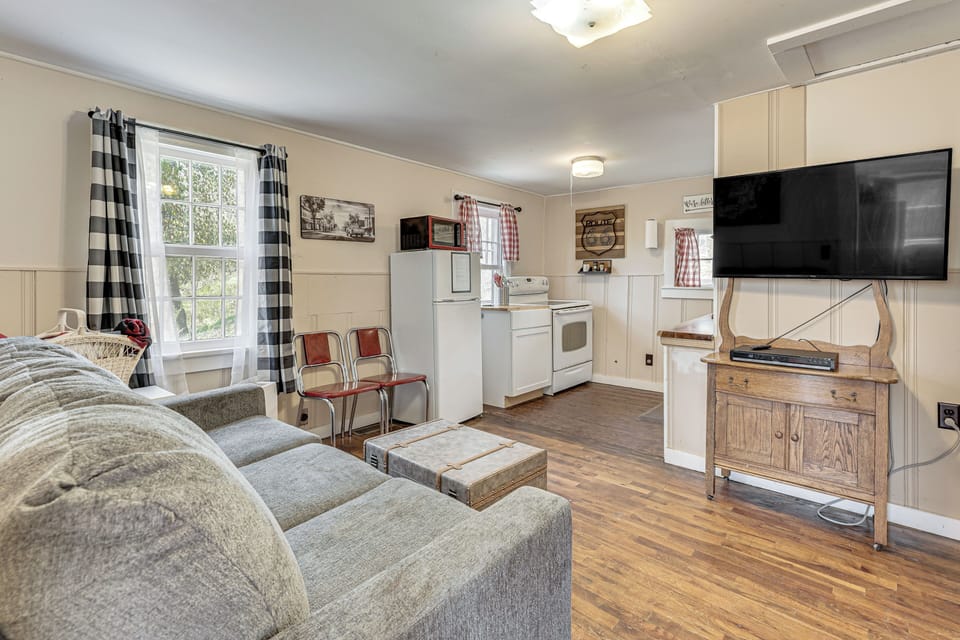 House (1 Bedroom) | Interior