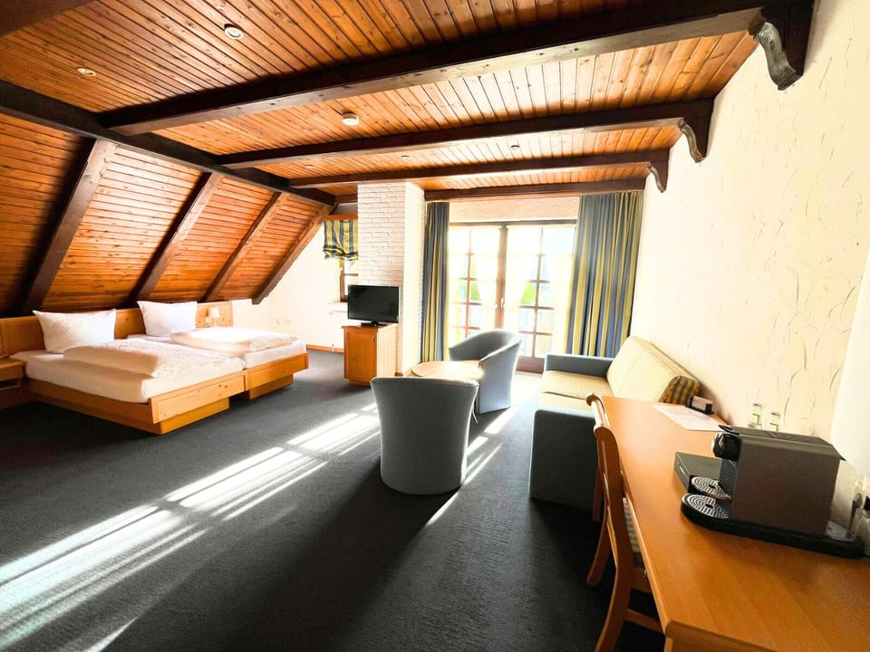 Premium Double Room, Terrace, Garden View | Desk, WiFi (free), bed sheets