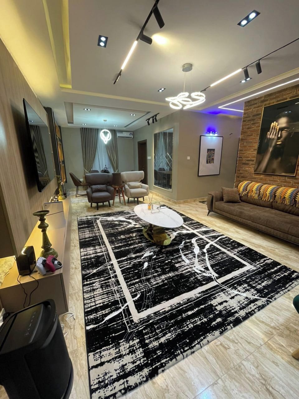 Deluxe Apartment, Balcony, City View | Living area