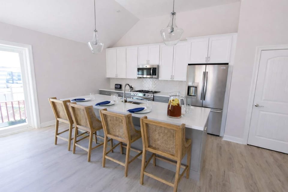 Gather around the dining area for casual meals or fun family dinners.