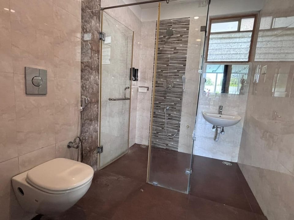 Deluxe Villa | Bathroom