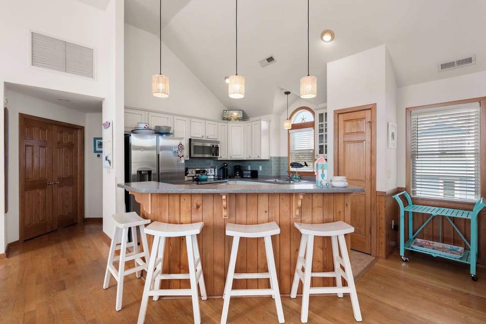BCH14: On Corolla Time | Top Level Kitchen