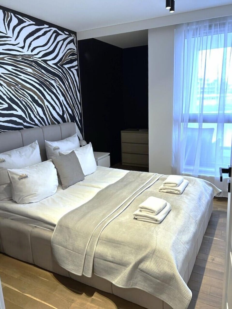 Superior Apartment, Balcony, River View | Premium bedding, iron/ironing board, cribs (surcharge), WiFi (free)