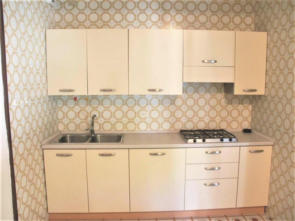 Apartment, 2 Bedrooms, Balcony, City View | Interior