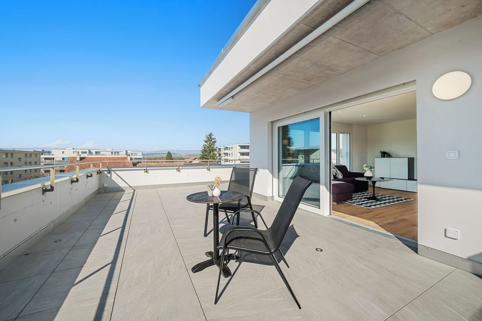 Apartment, Non Smoking, Balcony | Outdoor dining