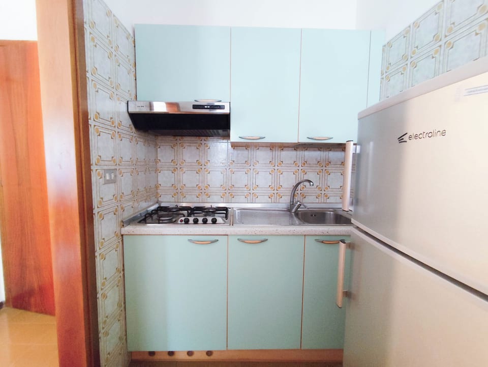 Apartment, 1 Bedroom, Balcony, City View | Interior