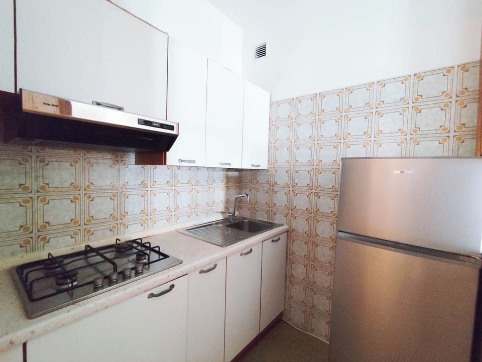 Apartment, 1 Bedroom, Balcony, City View | Interior