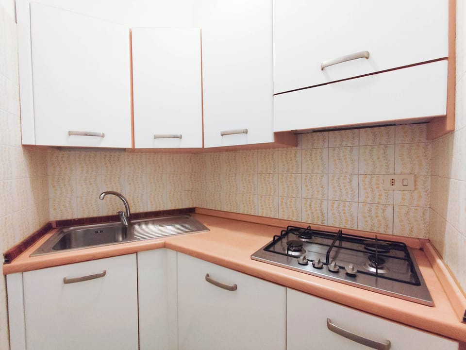 Apartment, 1 Bedroom, Balcony, City View | Interior