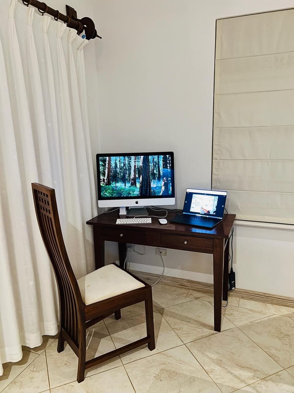 Work station supplied with IMac and Guest account wifi speed 70MB +