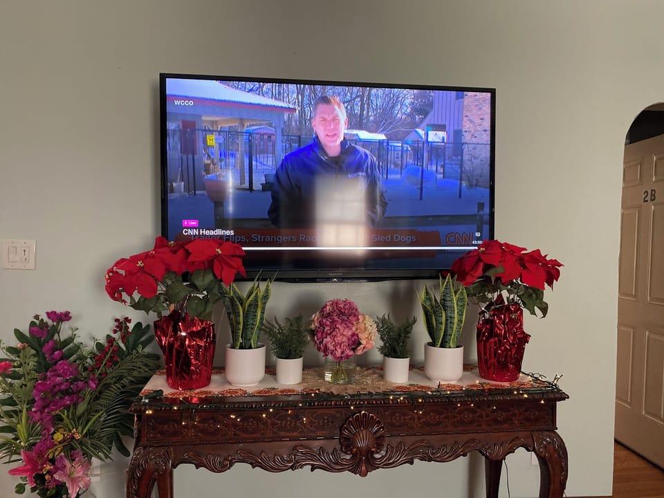 Livingroom tv with Wi-fi