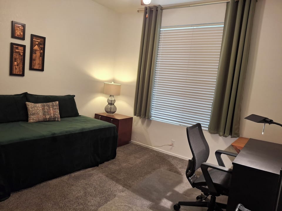 Has a desk and a trundle bed that can be set up as a king or 2 twins.