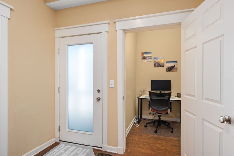 Private Office Room for those who have working Vacations. Includes: Monitor, and office chair