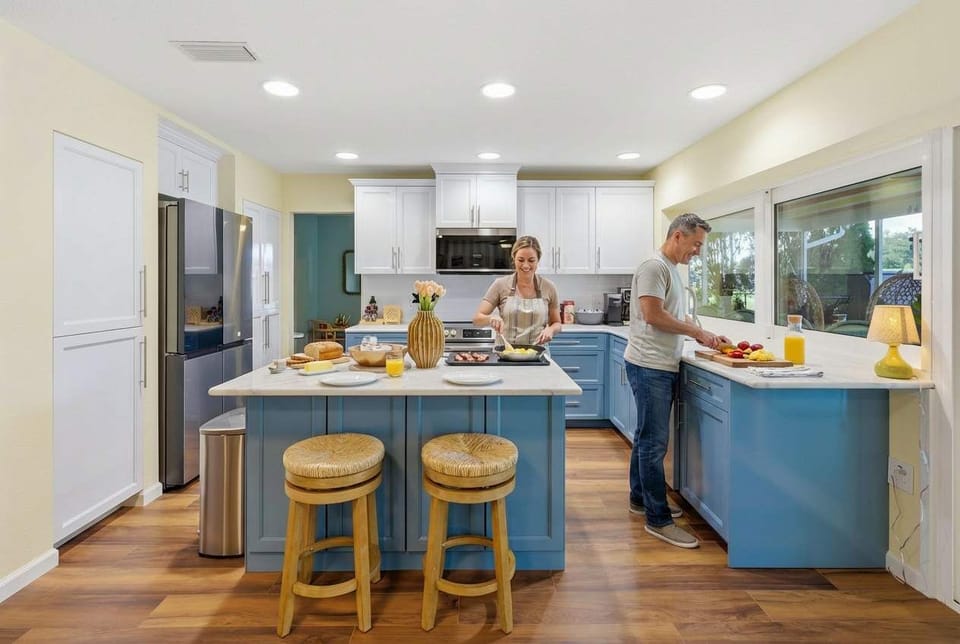 Where flavor meets fun. From chopping veggies to pouring wine, our fully stocked kitchen makes every culinary adventure (or lazy breakfast) feel like a treat.