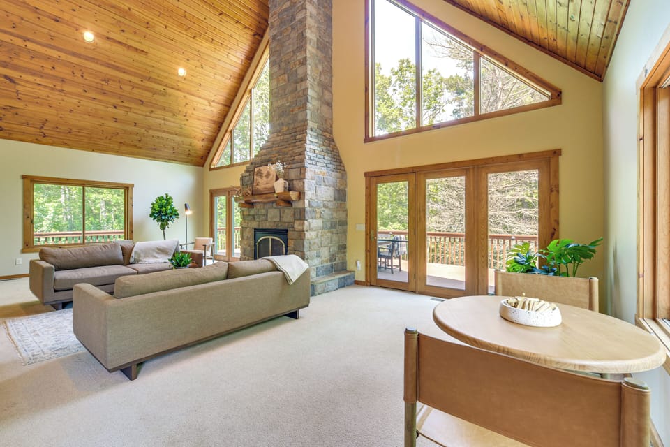 Living room with cafe table 