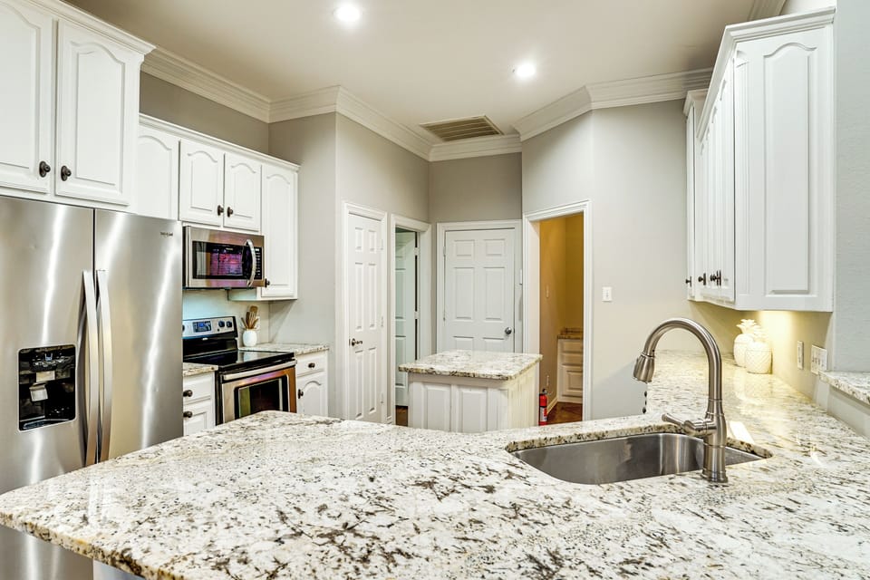 Kitchen | Keurig | Blender | Toaster | Spices