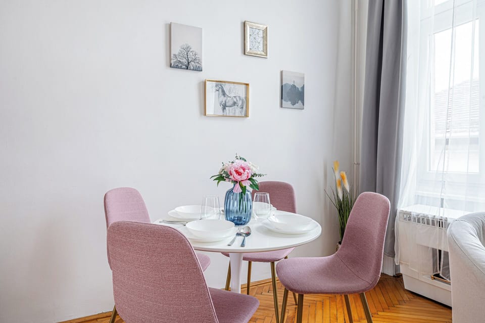Apartment, 1 Bedroom | Living area | Flat-screen TV
