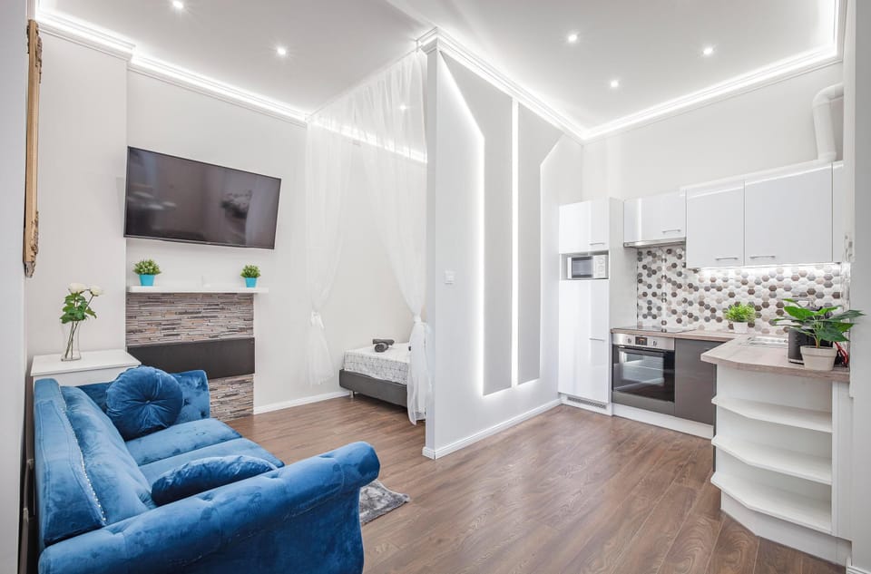 Apartment, 2 Bedrooms | Living area