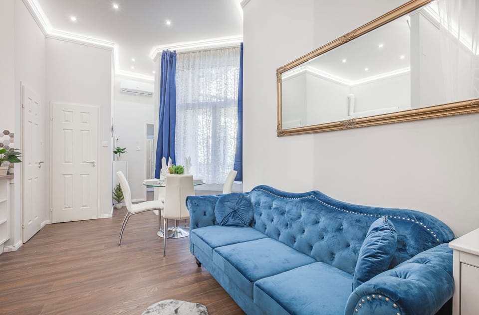Apartment, 2 Bedrooms | Living area