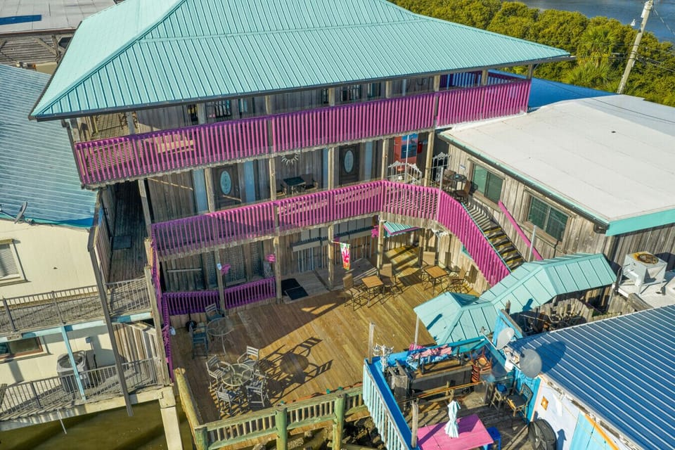 Harbour Master Suites Courtyard!