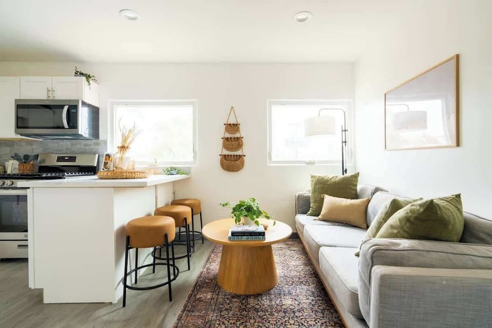 Make this spacious, bright and sunny apartment your next home away from home
