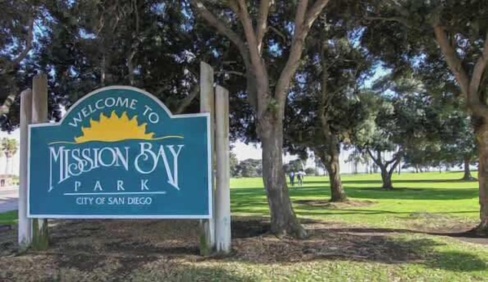 Scenic Mission Beach Park is right on your doorstep – perfect for morning walks