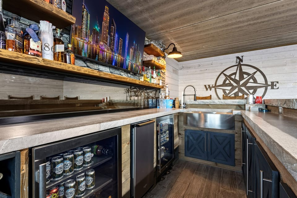 Boat House Bar
