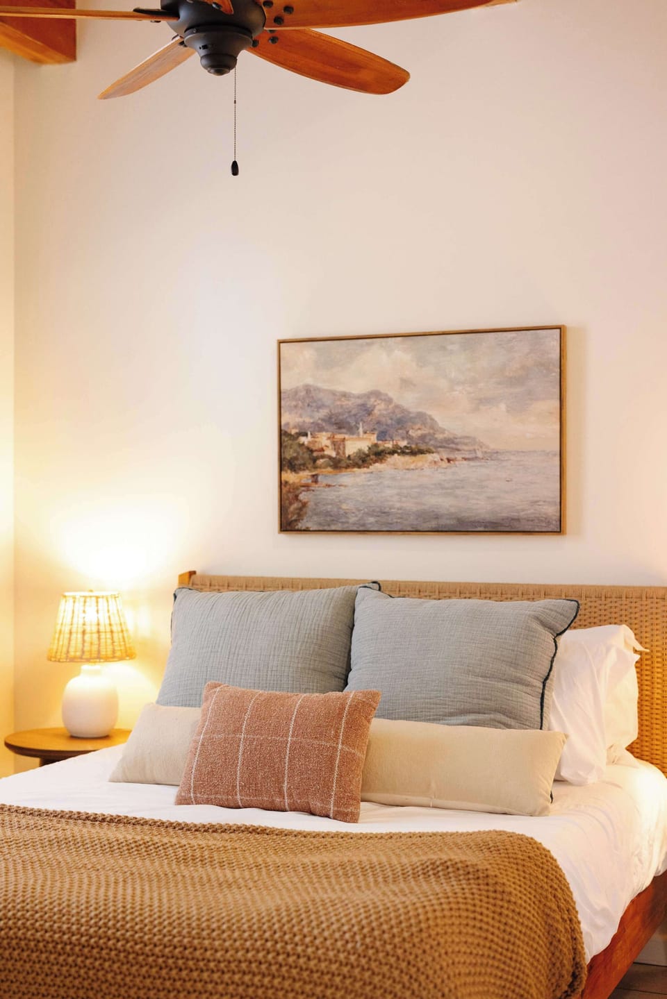 Warm lighting for a relaxed evening vibe