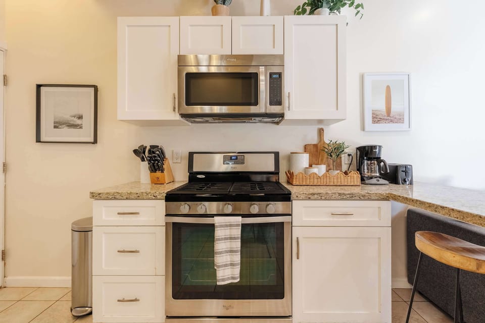 Fully equipped kitchen with modern finishes