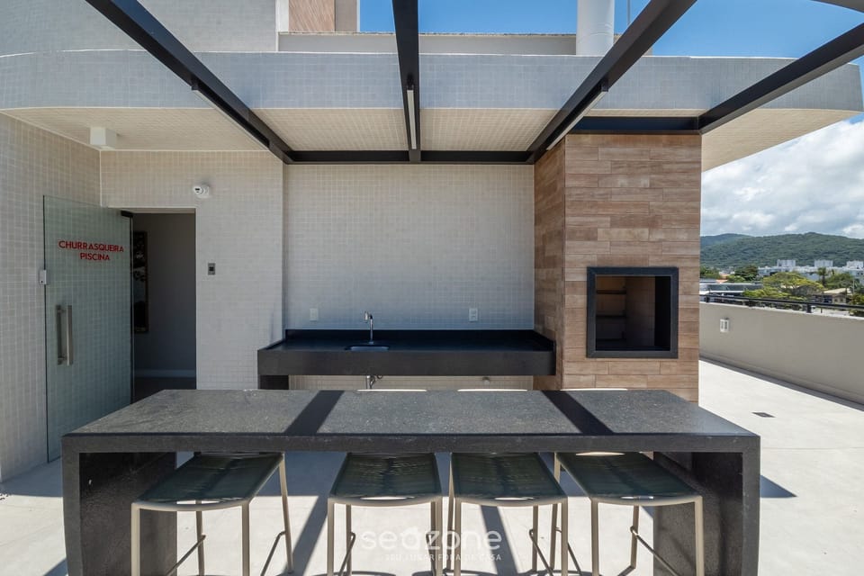 Basic Apartment | Outdoor dining