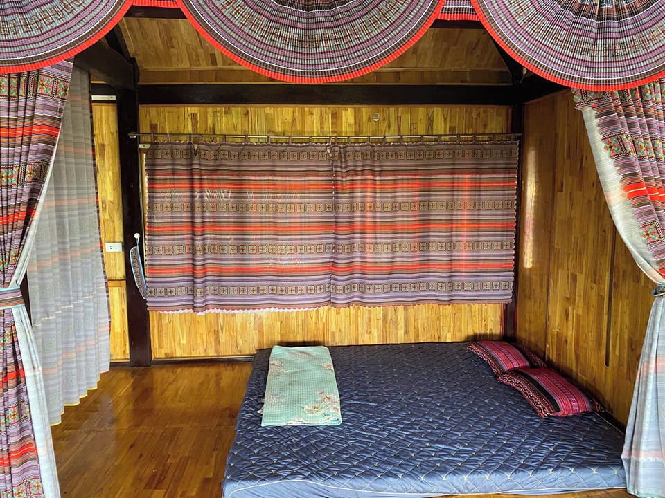 Soundproofing, WiFi (free)