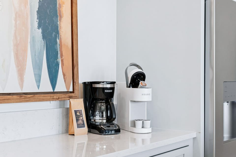 Equipped with Keruig and standard drip machine