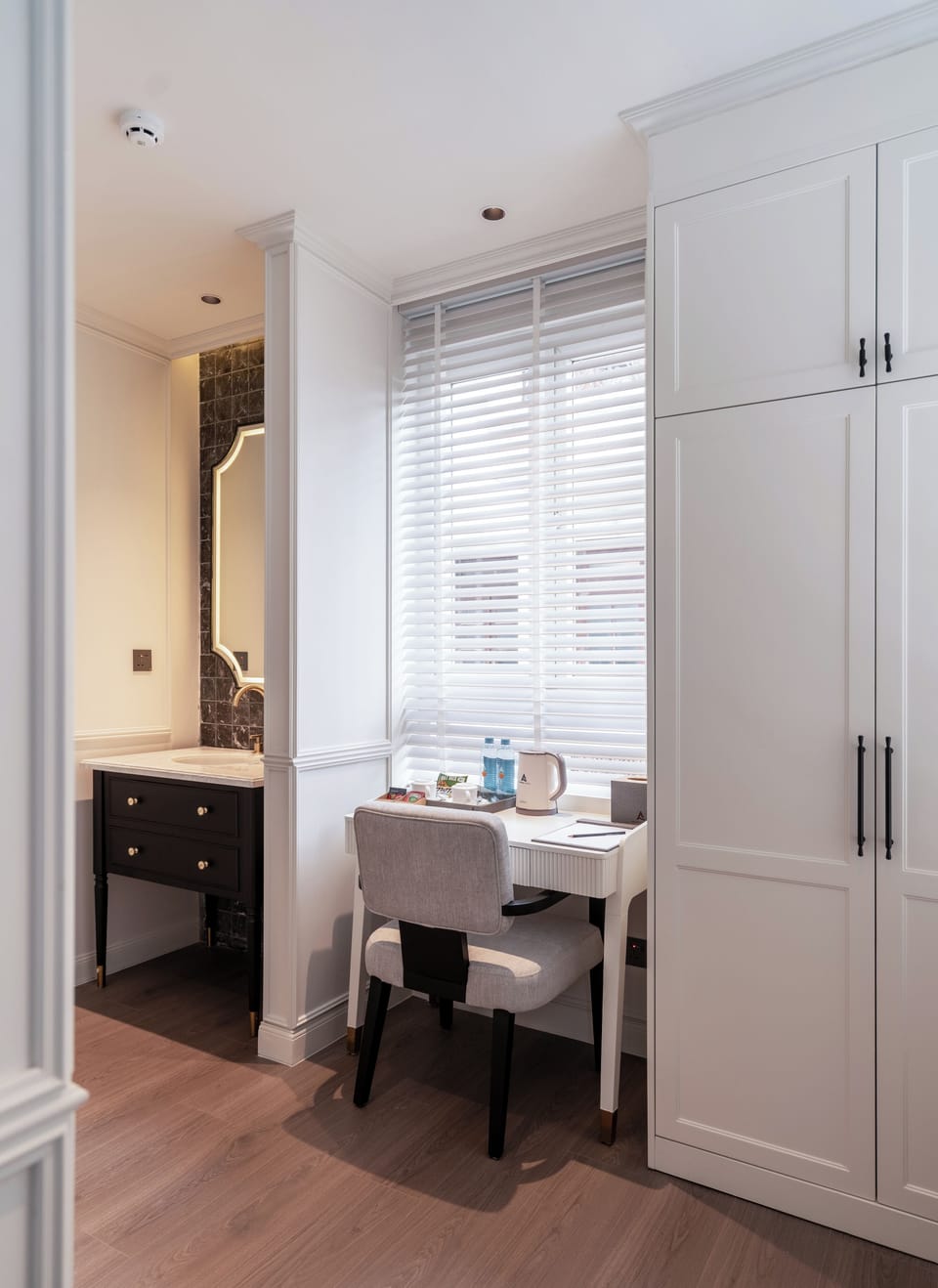 Deluxe Room, 1 Double Bed | Desk, free WiFi, bed sheets