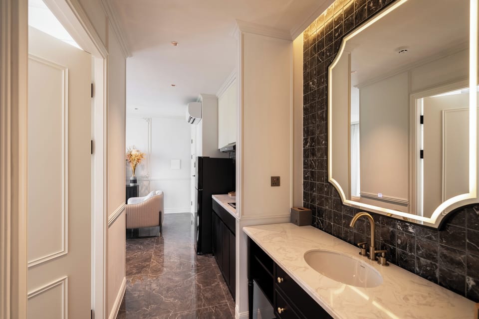 Room, 1 King Bed, Balcony | Bathroom | Hair dryer, slippers, towels, soap