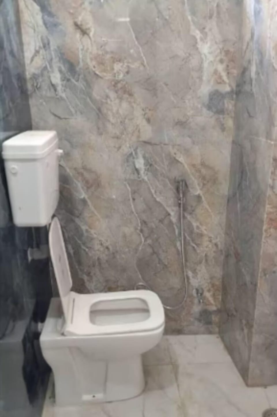 Deluxe Room | Bathroom | Shower, towels, soap
