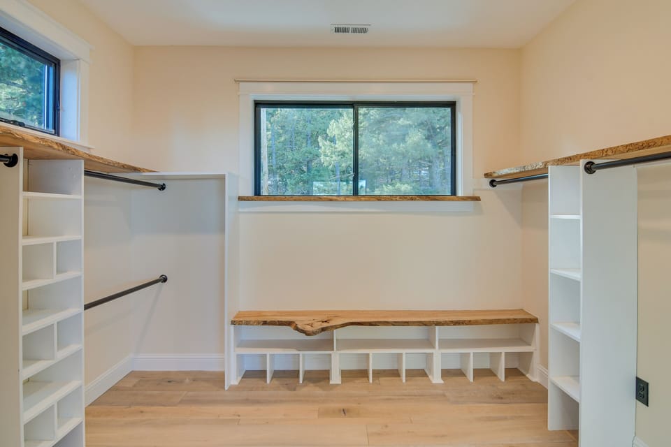 Walk-In Closet | Upper Level