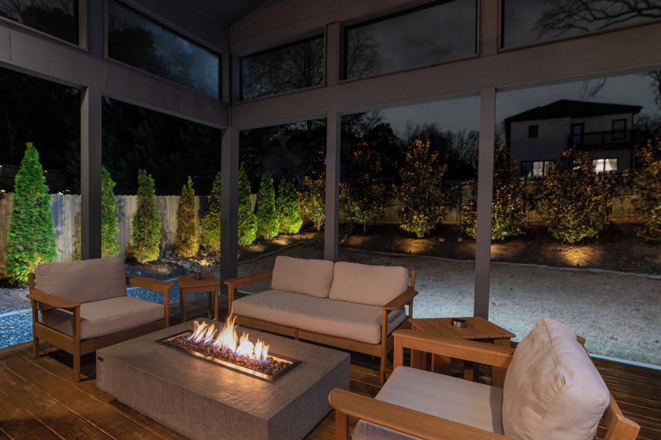 Screened Porch | 7 Mi to Mercedes-Benz Stadium